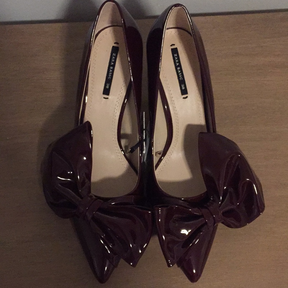 Zara Faux Patent Court Shoes with Bow - Picture 7 of 8